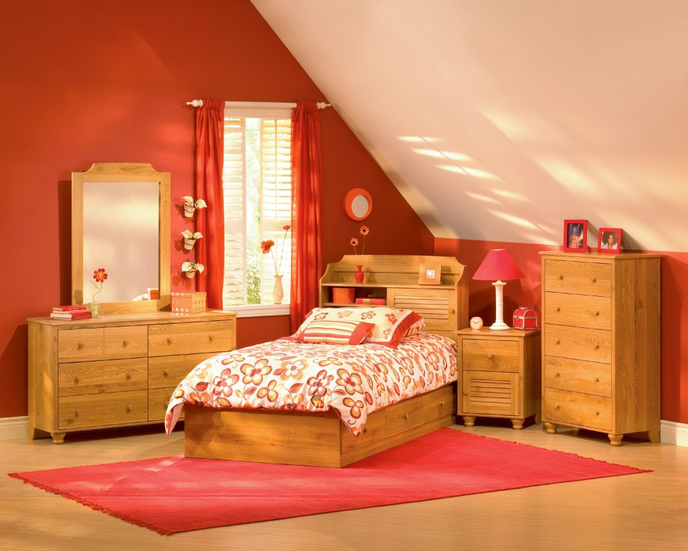 d670a__cute-pink-kids-bedroom-with-wooden-furniturejpeg-for-2013-design-note